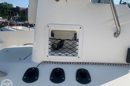 Bayliner Element F18 Center Console