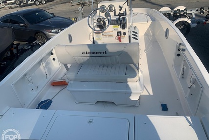 Bayliner Element F18 Center Console