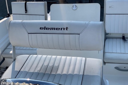 Bayliner Element F18 Center Console