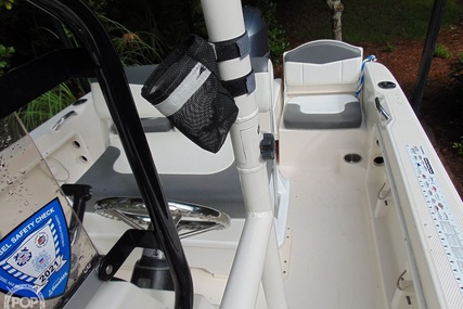 Robalo R160