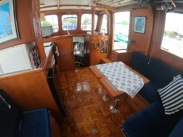 CHB Trawler 34 Trawler