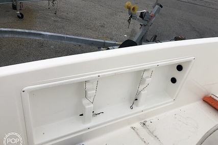 Bayliner Element F18 Center Console