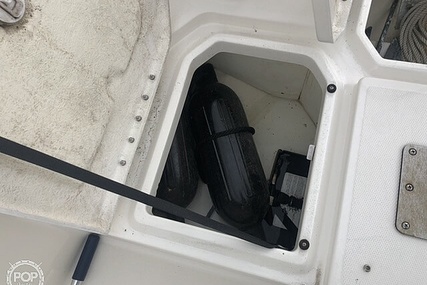 Bayliner Element F18 Center Console