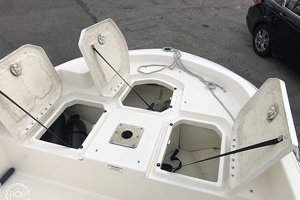 Bayliner Element F18 Center Console