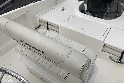 Bayliner Element F18 Center Console