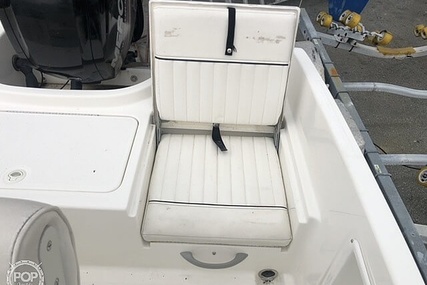 Bayliner Element F18 Center Console