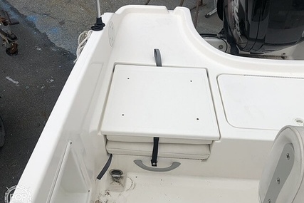 Bayliner Element F18 Center Console