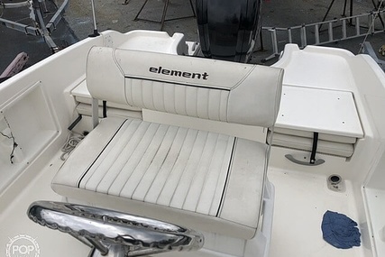 Bayliner Element F18 Center Console