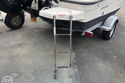 Bayliner Element F18 Center Console