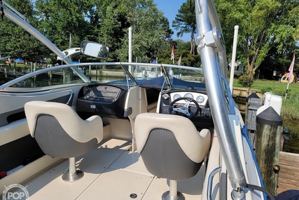 Sea Ray 230 Fission Select