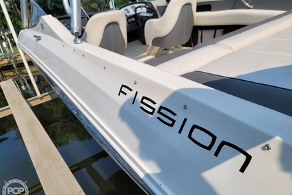 Sea Ray 230 Fission Select