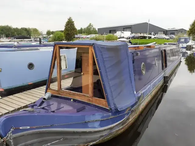 Reeves Traditional narrowboat called Tranquility