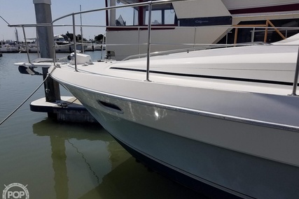 Bayliner 4387 Aft cabin