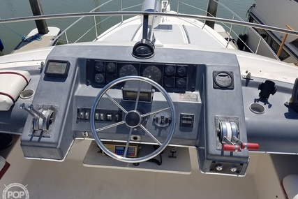 Bayliner 4387 Aft cabin