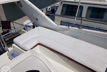 Bayliner 4387 Aft cabin