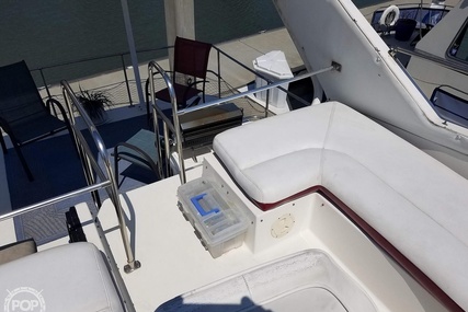 Bayliner 4387 Aft cabin