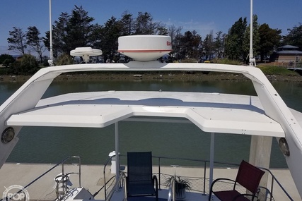 Bayliner 4387 Aft cabin