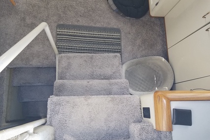 Bayliner 4387 Aft cabin