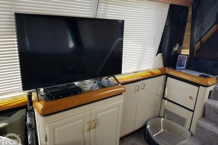 Bayliner 4387 Aft cabin