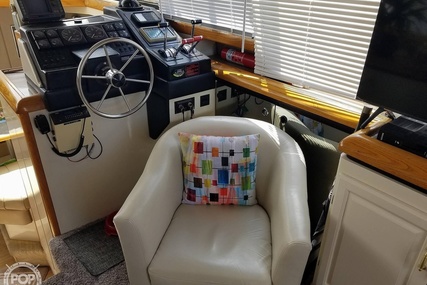 Bayliner 4387 Aft cabin