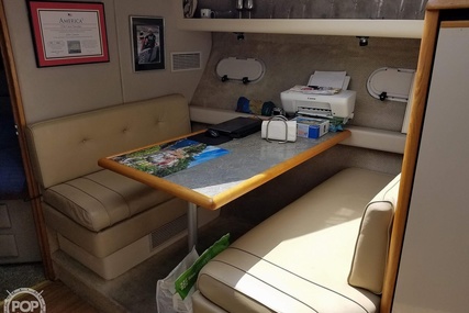 Bayliner 4387 Aft cabin