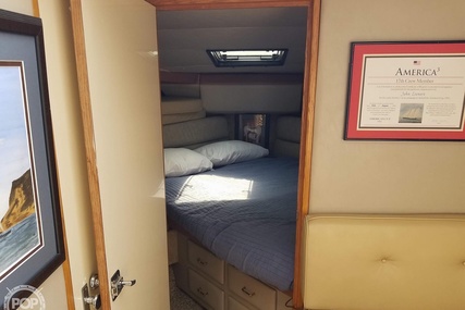 Bayliner 4387 Aft cabin