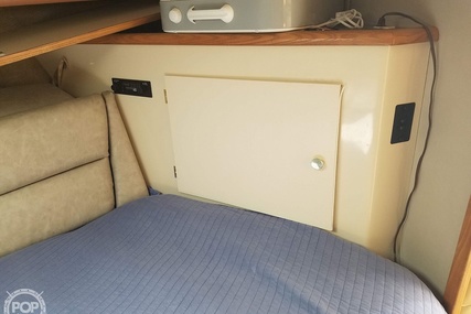 Bayliner 4387 Aft cabin