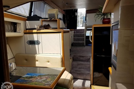 Bayliner 4387 Aft cabin