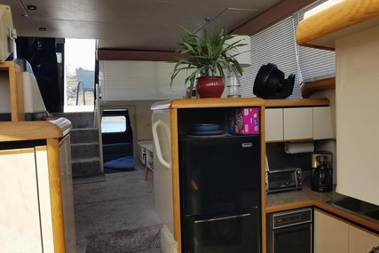 Bayliner 4387 Aft cabin