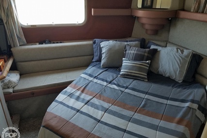 Bayliner 4387 Aft cabin