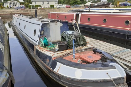 Water Travel 55ft Narrowboat Called Enfield