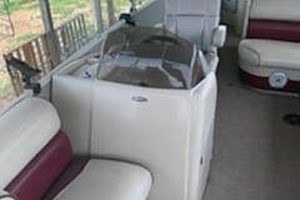 Premier Pontoons 221 explorer