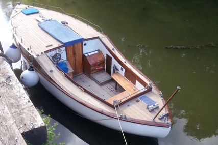 27ft. TRADITIONAL KETCH MOTOR SAILER