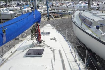 Moody 31 MkII bilge keel