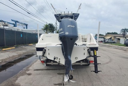 Robalo 2420 Center Console