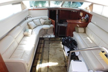 Sea Ray 420 Aft Cabin Motor Yacht