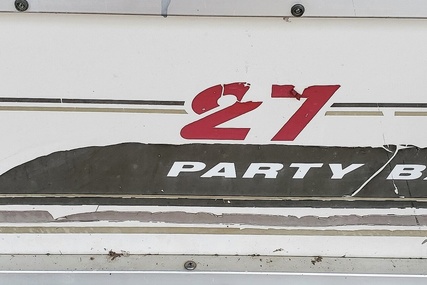 Sun Tracker 27 Party Barge