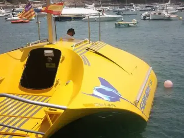 Commercial Semi Submarine Boat