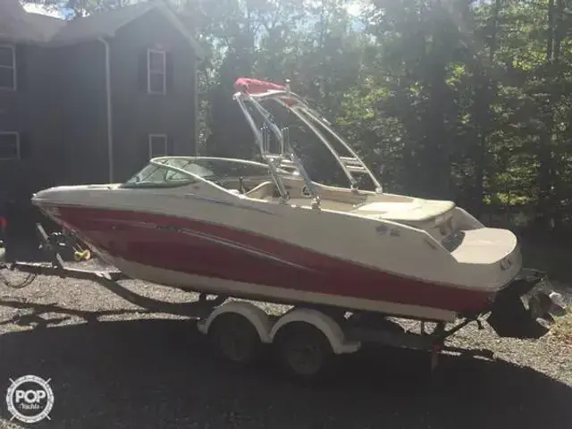 Sea Ray 230 Select