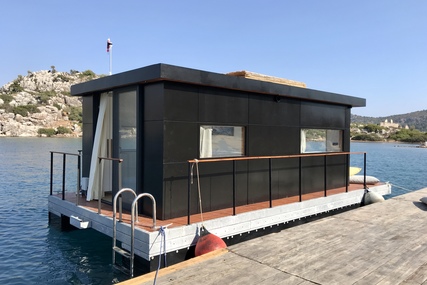 Custom Boats 13 x 26 ft Houseboat