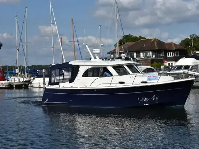 Arvor Guernsey 34