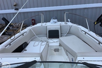 Boston Whaler 230 Vantage