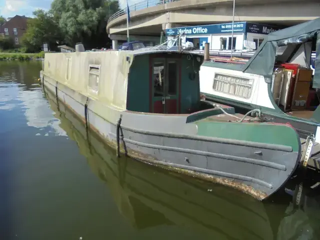 J & P Boats Now Sold 52ft Narrowboat called Far Canal