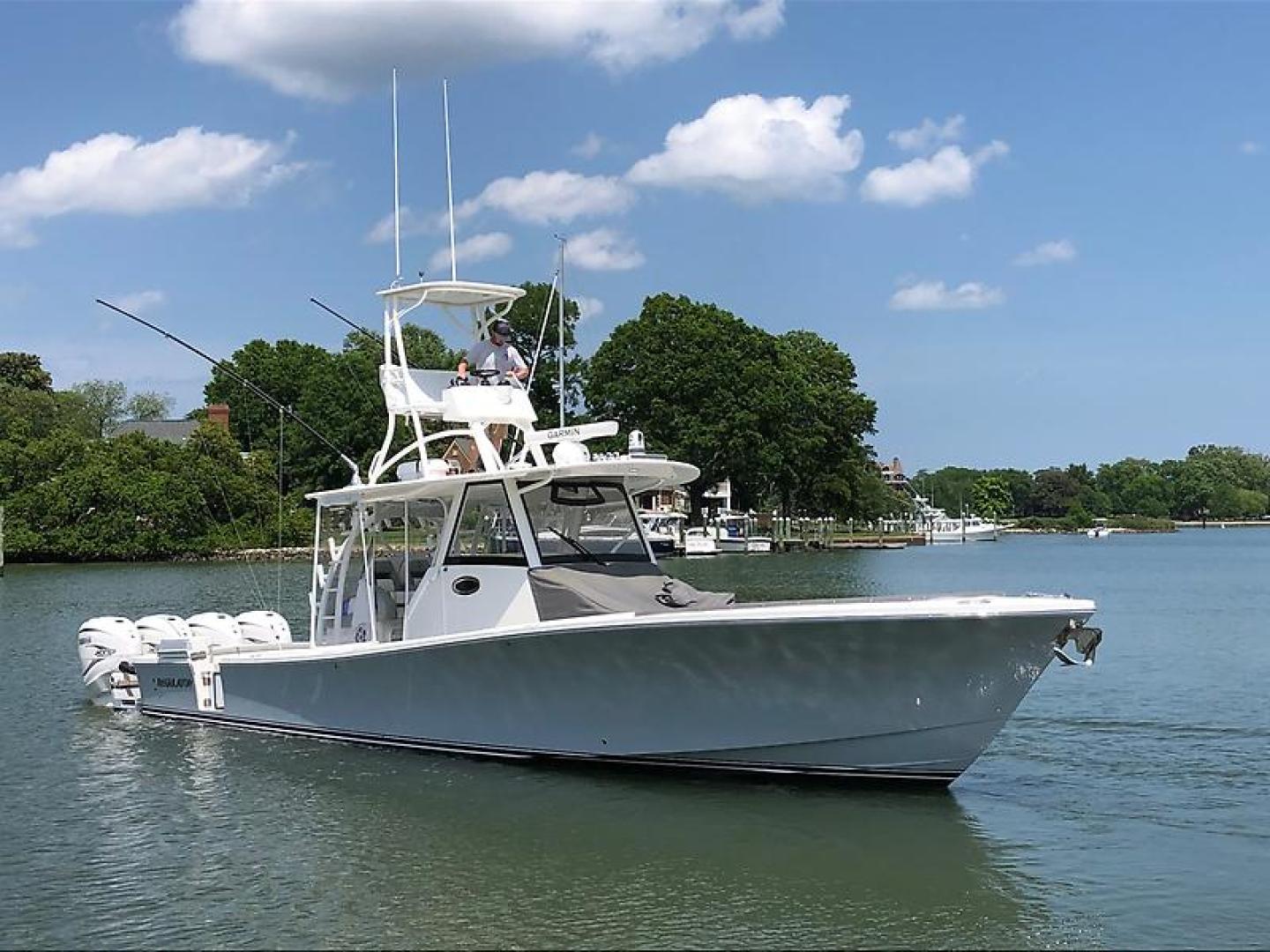 Regulator 41 Center Console