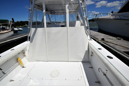 Mako 295 Side Console Cuddy