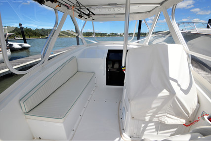 Mako 295 Side Console Cuddy