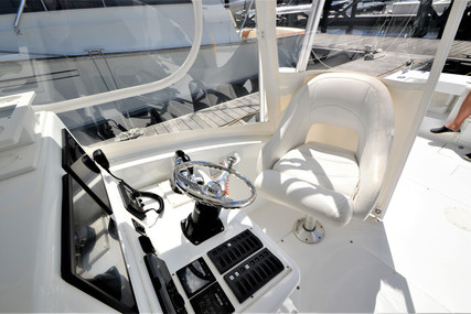 Mako 295 Side Console Cuddy