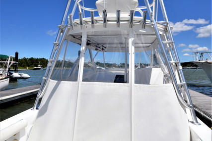 Mako 295 Side Console Cuddy