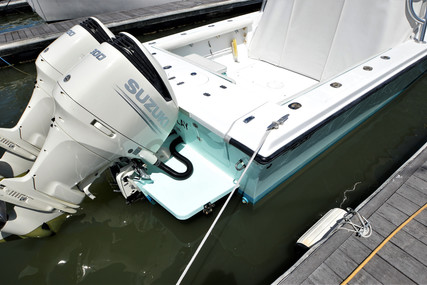 Mako 295 Side Console Cuddy