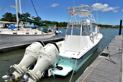 Mako 295 Side Console Cuddy